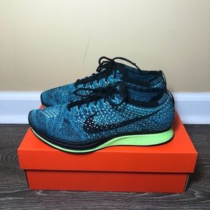 NIKE FLYKNITS 8.5